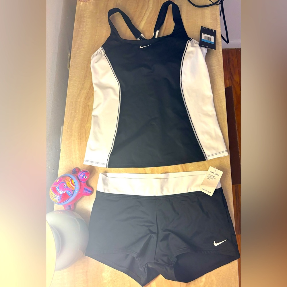Nike Women’s 2 Piece Bathing Suit